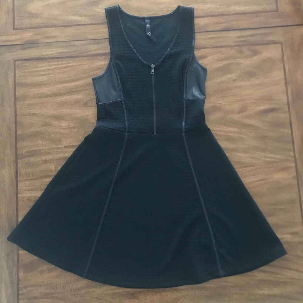 Jessica Simpson Fit and Flare A Line Black Dress
